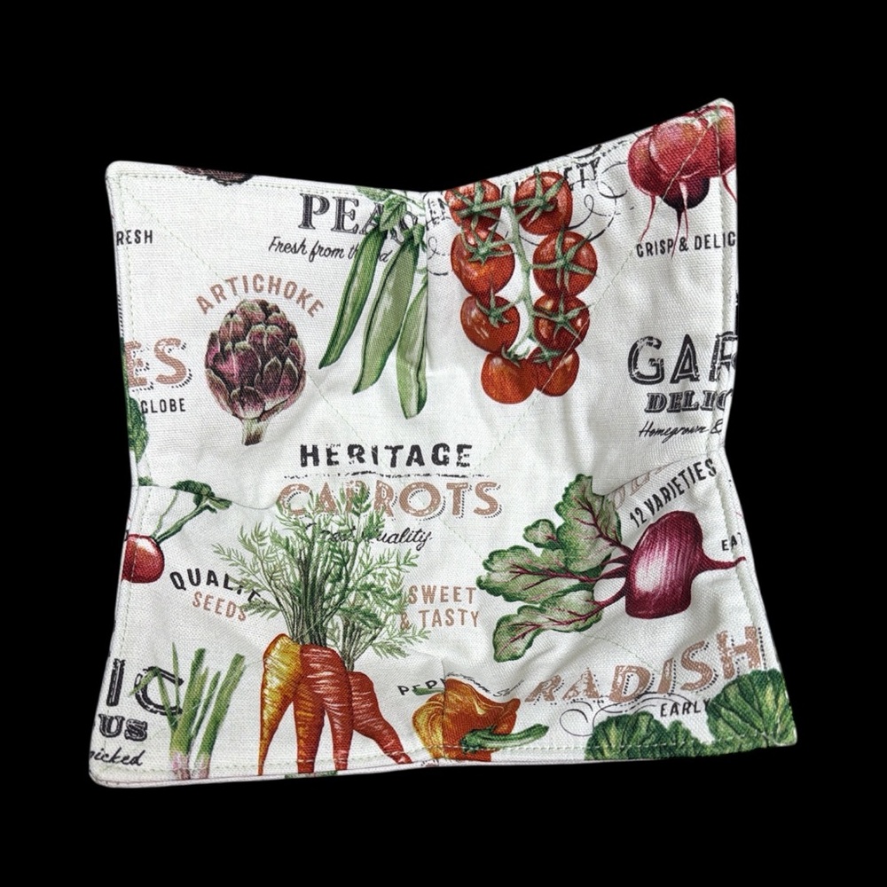 Hand Crafted Bowl Cozy Medium Bowl Holder Microwavable Vegetable Print Fabric - Picture 6 of 10